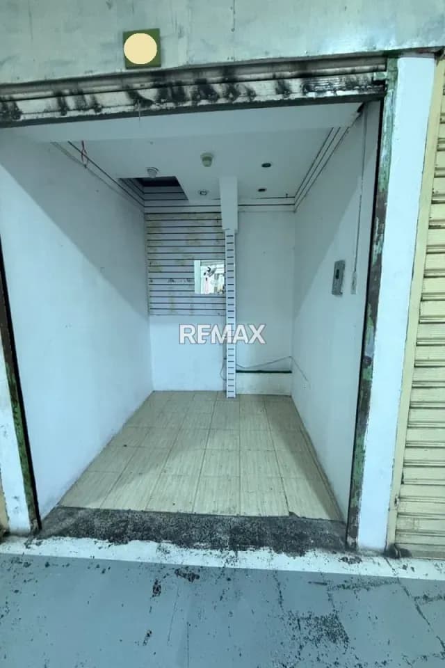 Alquiler de Local 5m2 PB, Calle Bolívar de Catia.
