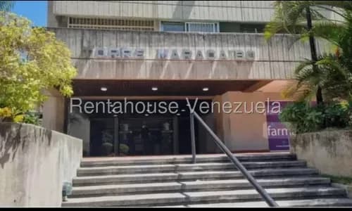 Sm Oficina En Alquiler En La Campiña Posee Recepción, Sala De Espera Y Baño 26-19067 Yf