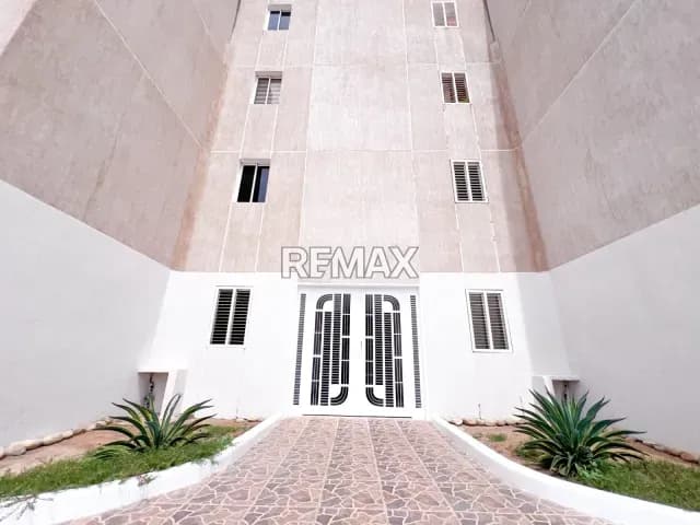 Apartamento actualizado en alquiler en el Conjunto Residencial Villa Almeira, Calle 171, San Francisco