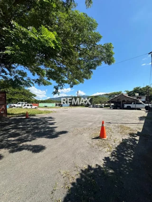 Terreno en venta con ubicación estratégica