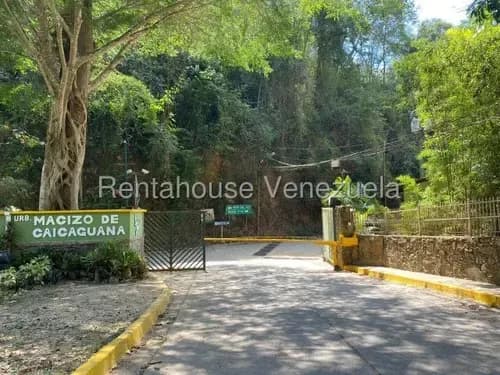 Terreno En Venta. El Hatillo # 26-15984