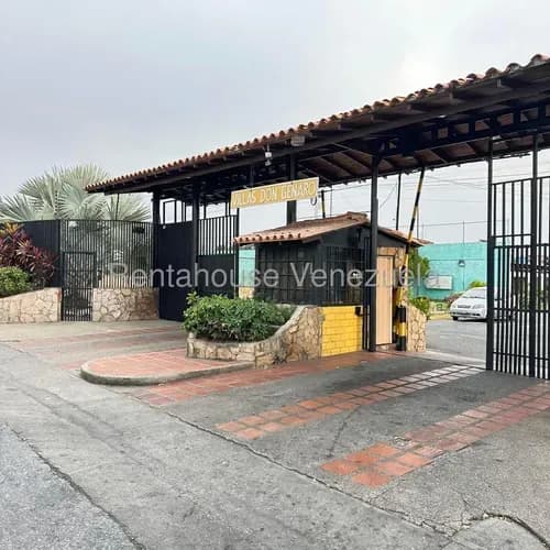 Casa En Venta En Don Genaro Maracay Urbanismo Privado Organizado Estef 26-16908