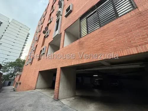 Hermoso Apartamento Recien Remodelado, De 80.30m2 Santa Eduvigis 26-19397