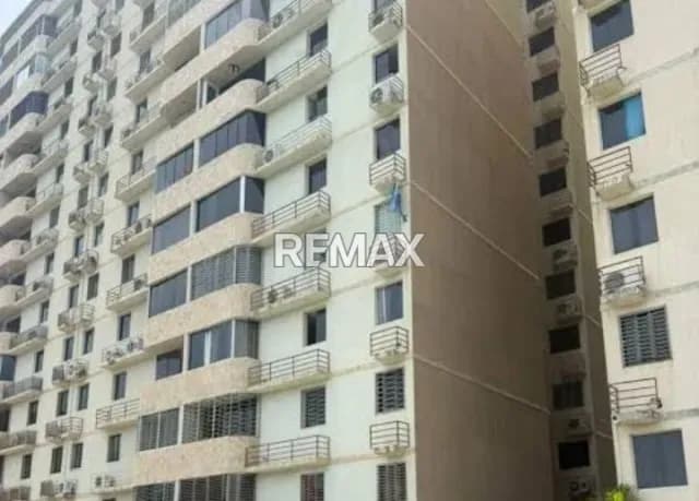 Se alquila apartamento en Torre 4 piso 1 residencias cordillera Park