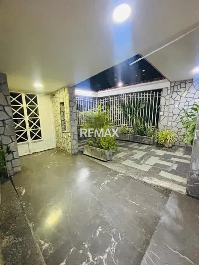Apartamento en venta urb calicanto