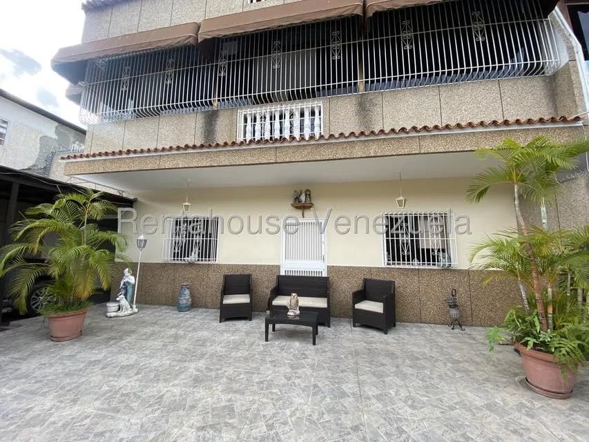 Casa (Multipes Niveles) en Venta en Montalban I, Distrito Metropolitano