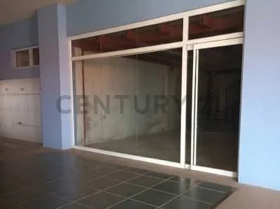 LOCAL COMERCIAL EN VENTA PASEO LOS PINOS CENTRO COMERCIAL