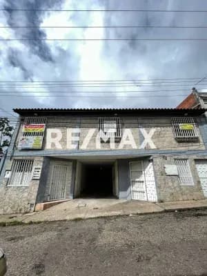 ALQUILER DE LOCAL COMERCIAL CENTRO CALLE 6