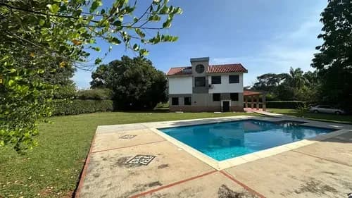 F-6782. Alexora Vende Hermosa Casa Dos Niveles, Ubicada En La Urb. Privada Safary Country Club (3,4,20)