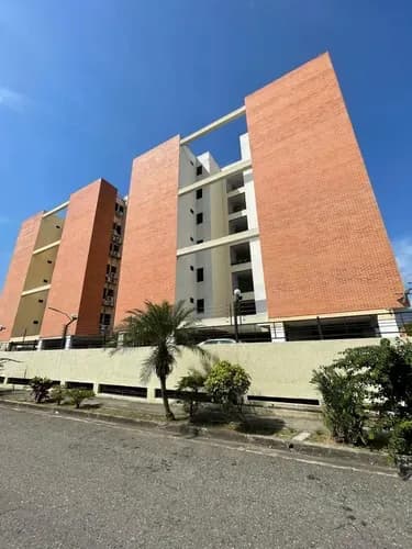 En Venta Apartamento En Residencias Araguaney Suites Urbanizacion Tazajal Naguanagua. St