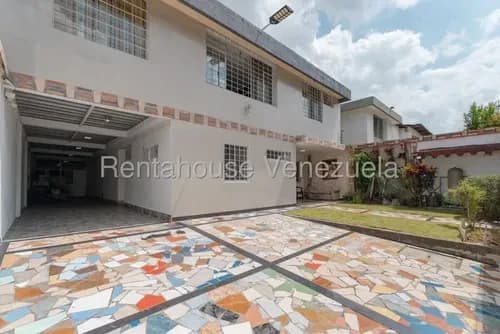 Estupenda Casa En Horizonte En Calle Cerrada Con Vigilancia Y Bella Vista Al Avila Ademas De Amplias Areas 25-22245 Mvg