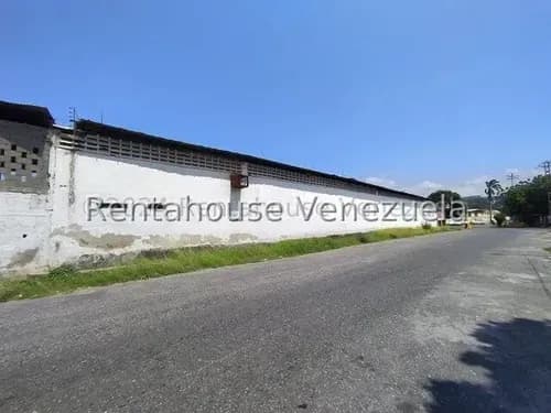 Daniela Linarez Alquila Galpón De 720 M2, Doble Acceso Lateral Y De Frente Con Una Altura De 3mts, 2 Baños, Ubicado En La Mata Cabudare