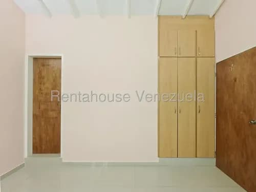Casa En Venta Urbanizacion La Mendera Cabudare Jrh La 26-18066 La