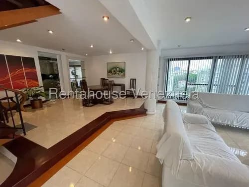 Casa En Venta En El Marques Hermosa Con Ventanas Panoramicas Y Vista Al Avila Yf
