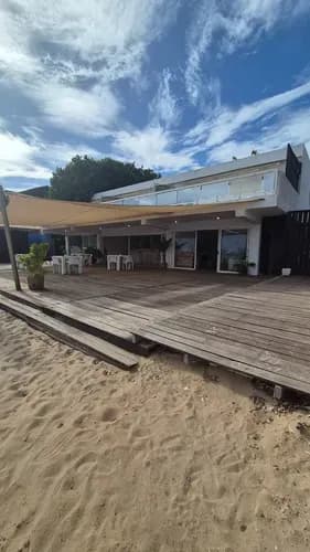 Hermosa Posada En Venta, Frente A Playa El Yaque Equipada Con Todo