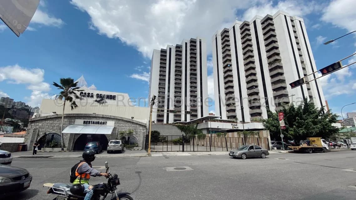 Comercial (Local Comercial) en Venta en El Rosal, Distrito Metropolitano