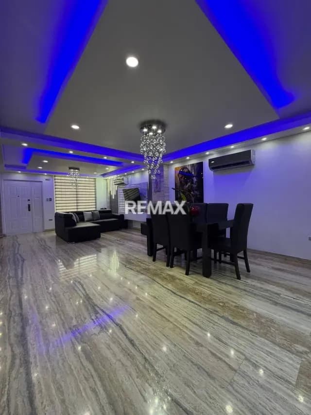 En venta espectacular Townhouse