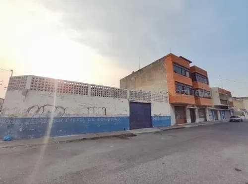 Galpon En Esquina + Local Comercial + Mas 2 Apartamentos Todo Incluido En El Centro De Barquisimeto Lara Excelente Ubicacion Oportunidad De Inversion Rja