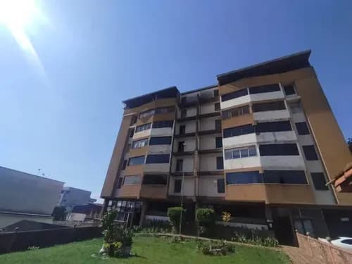 Apartamento En Alquiler - Edificio El Raval - San Cristóbal