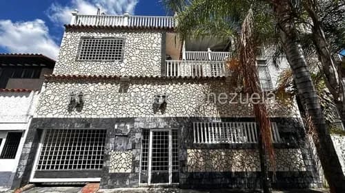Casa De Tres Niveles En Venta En La California Norte, Mc 26-9543