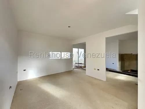Casa En Venta Coro Conjunto Privado Av. Ramon Antonio Medina 26-10784