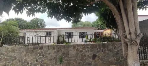 Casas En Venta Santiago De Leon 24-26197