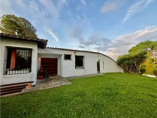 Se Alquila Casa 2200m² 4h/6b/20p La Lagunita