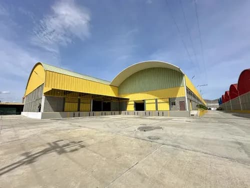 Galpón Nuevo A Estrenar En Alquiler Ubicado En La Zona Industrial Ii De Mas De 9000 M2 Con Gas Directo, Agua Constante, Puertas De Embarque Y Desembarque. Karen Garcia