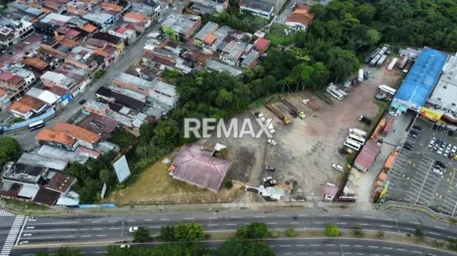En venta LOTE DE TERRENO En la Avenida Rotaria al lado del Hiperahorro