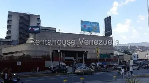 Local Comercial En Alquiler San Martin, Artigas, Centro Comercial Los Molinos Mls 26-8351
