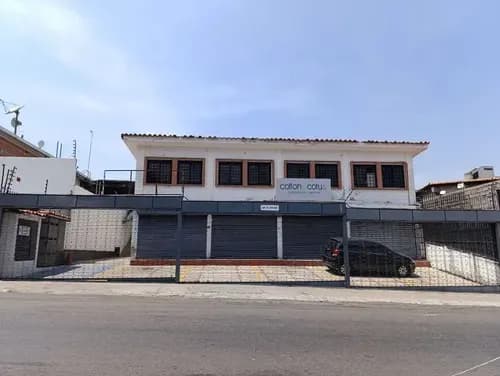 Venta / Casa Comercial / Santa Mónica / 4 Locales- 7 Oficinas- 9 Pe- 1 Anexo- Salas De Baños / 630m2 /