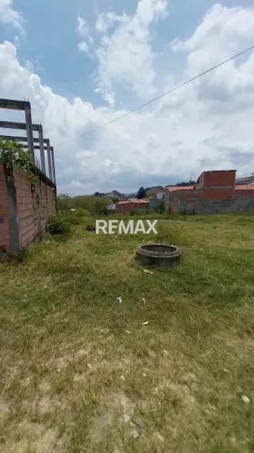 En venta lotes de terreno con avance de construcción ubicado en el Diamante