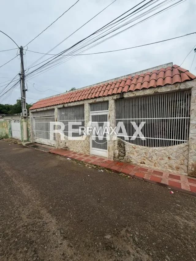 CASA EN VENTA EN HATICOS