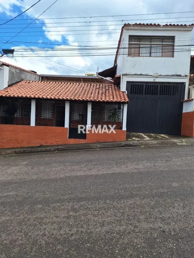 EN ALQUILER HABITACION EN LA GUAYANA