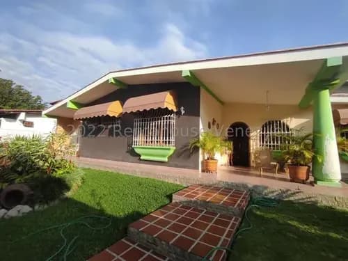 El Castaño Zona Privada Hermosa Y Amplia Casa En Venta Maracay Contácteme Gbf 23-27461
