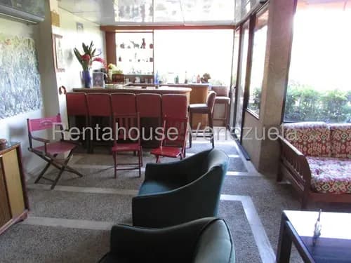 Sq. Apartamento En Venta En Colinas De Valle Arriba D26-13986s