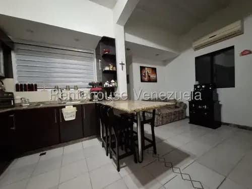 Casa En Exclusiva Urbanización Privada: Vigilancia 24/7, Cocina Equipada, Family Room Y Tanque 5.000l @eloisabermudez.rah