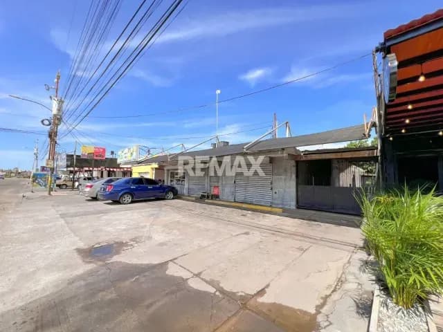 Venta de casa para uso residencial o comercial en av40 de Urb Coromoto
