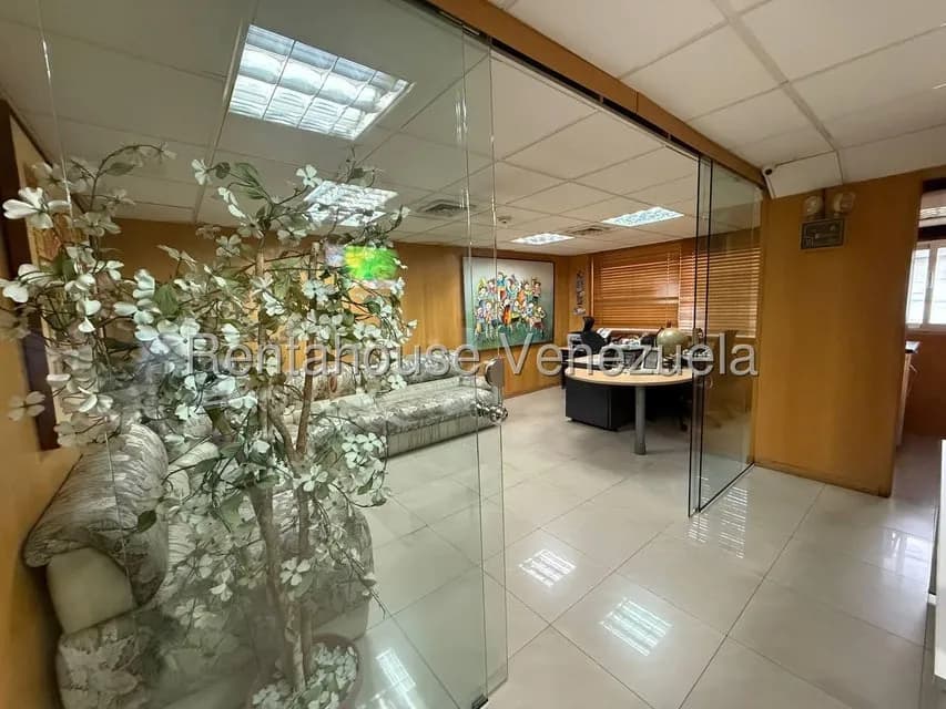 Comercial (Oficina) en Venta en Santa Eduvigis, Distrito Metropolitano