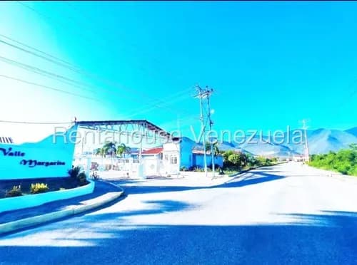 Linda Y Moderna Casa Remodelada En La Isla De Margarita. Jesús