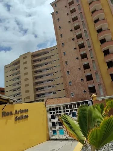 En Venta Apartamento En El Conjunto Ariana Suites Tucacas Estado Falcón / Emer