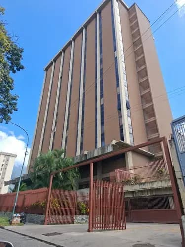 En Venta Oficina Centro Profesional La Urbina. Km