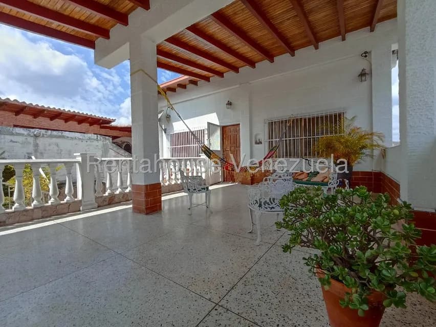 Casa (Duplex) en Venta en Pan de Azucar, Miranda