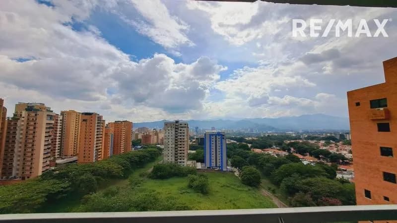 EN VENTA APARTAMENTO EN RESIDENCIA VISTAPO CON PLANTA 50%
