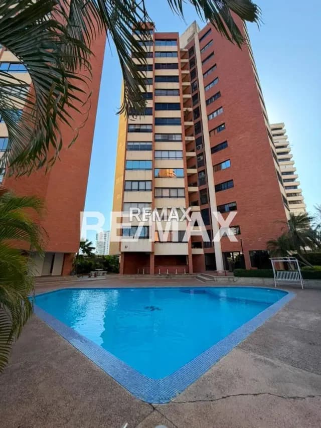 EN VENTA APARTAMENTO VISTA REAL