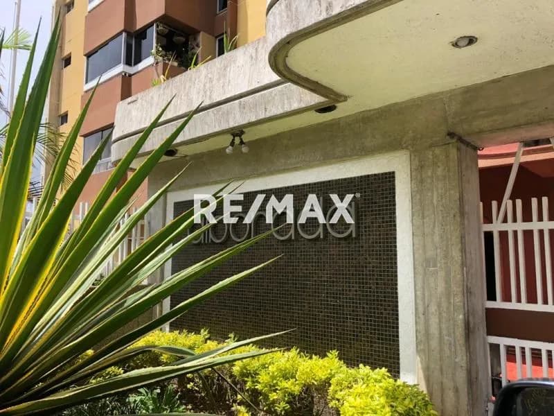 APARTAMENTO EN ALQUILER RESIDENCIAS LA ALBORADA AMOBLADO