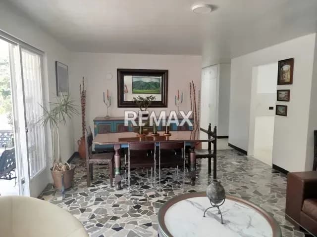 AMPLIO APARTAMENTO EN VENTA EN EL MARQUÉS