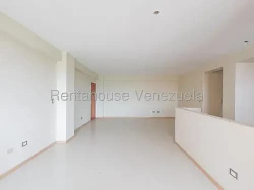 Rentahouse Lara Vende Espectacular Apartamento A Estrenar Al Este; 3 Hab, 2 Baños, Planta Eléctrica, 3 Ascensores Y Ubicación Privilegiada Cerca De Colegios Y Centros Comerciales.