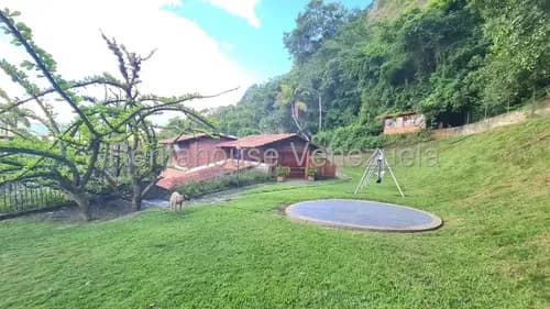 Casa En Venta Urb. Colinas De Los Ruices, Caracas 26-20704