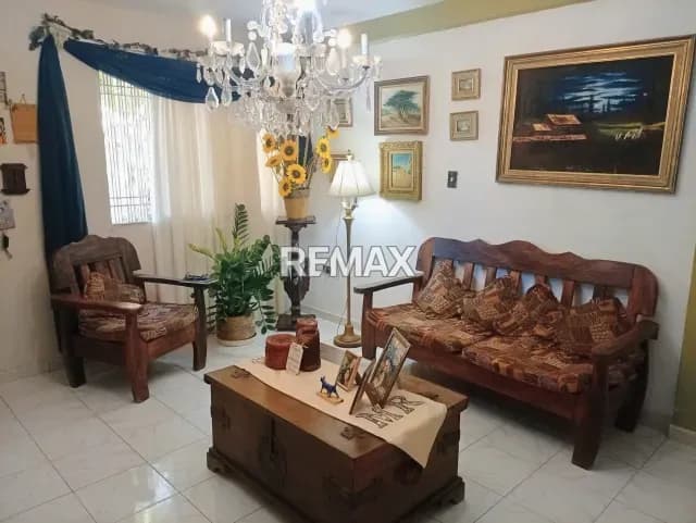 En venta Casa en excelente urbanización privada.